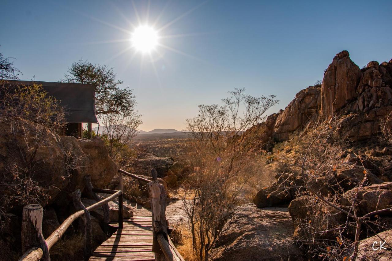 Ondudu Safari Lodge Omaruru Exteriér fotografie