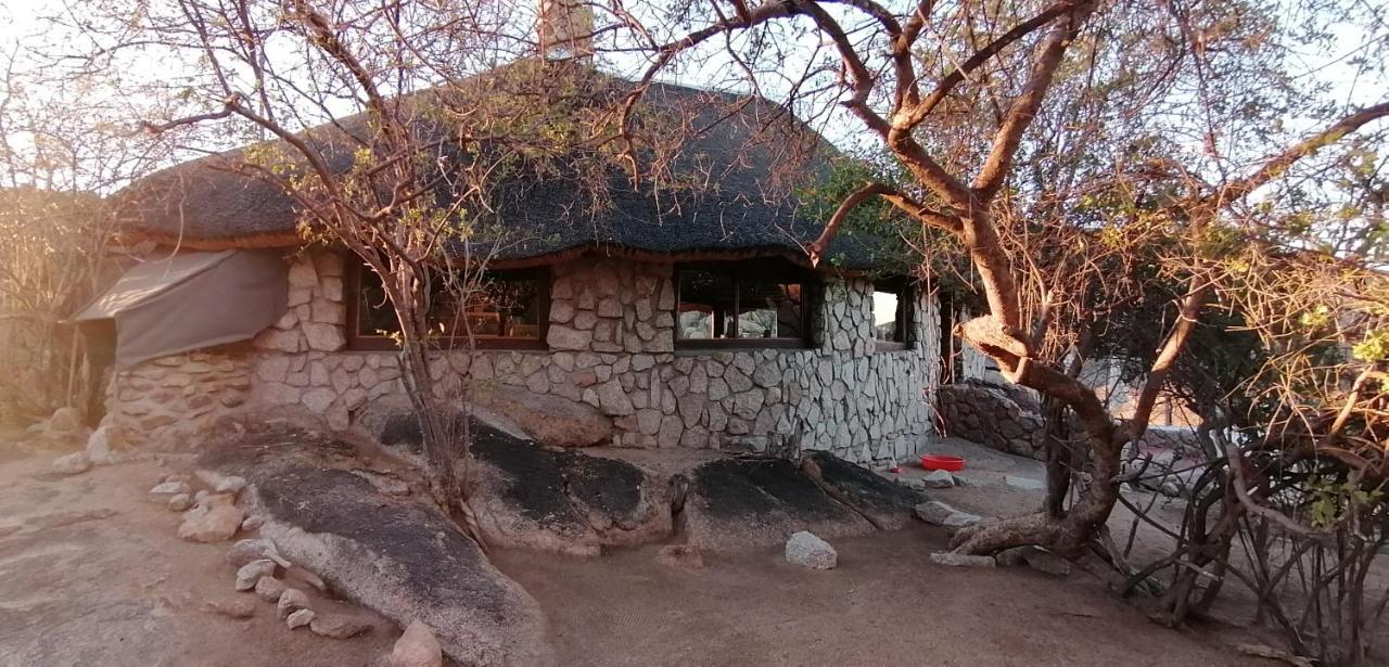 Ondudu Safari Lodge Omaruru Exteriér fotografie