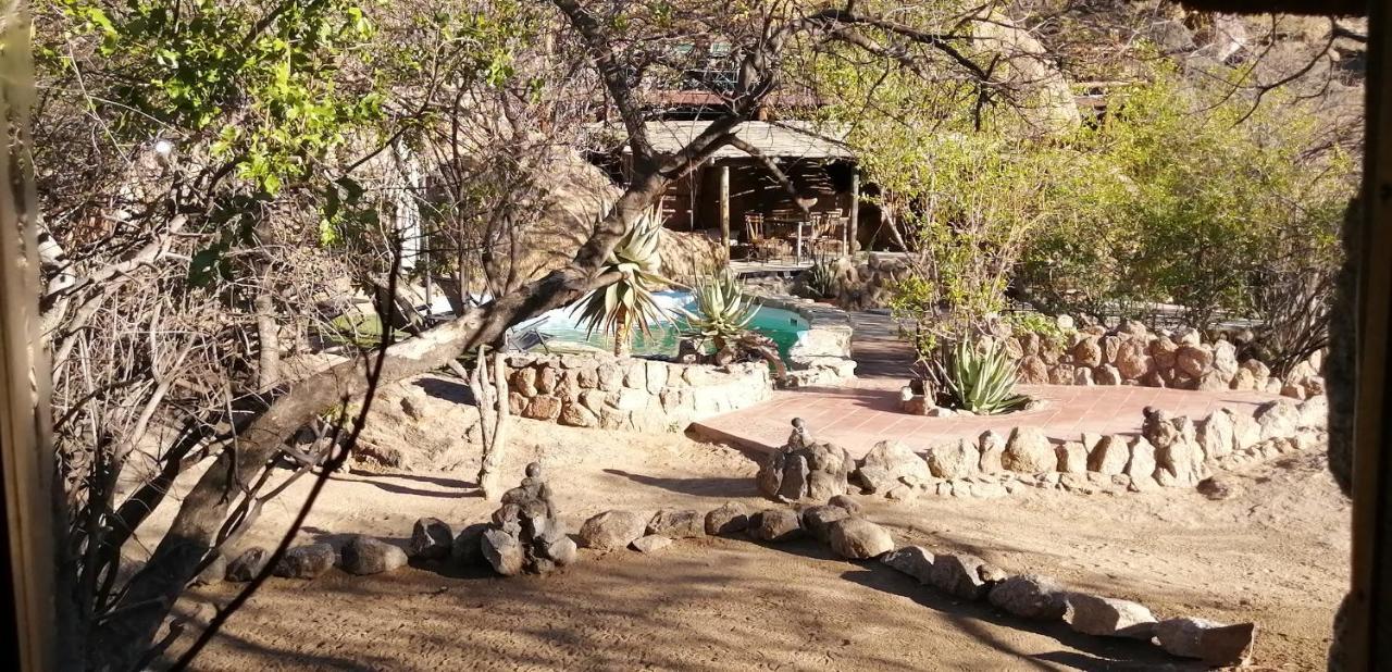 Ondudu Safari Lodge Omaruru Exteriér fotografie